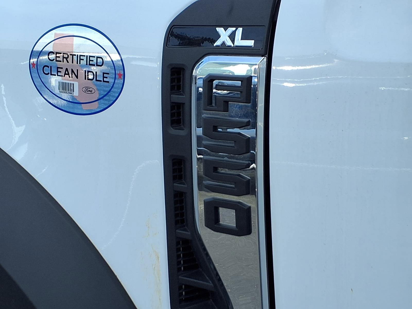 Used 2023 Ford F550 4x4 Regular Cab Super Duty image 18