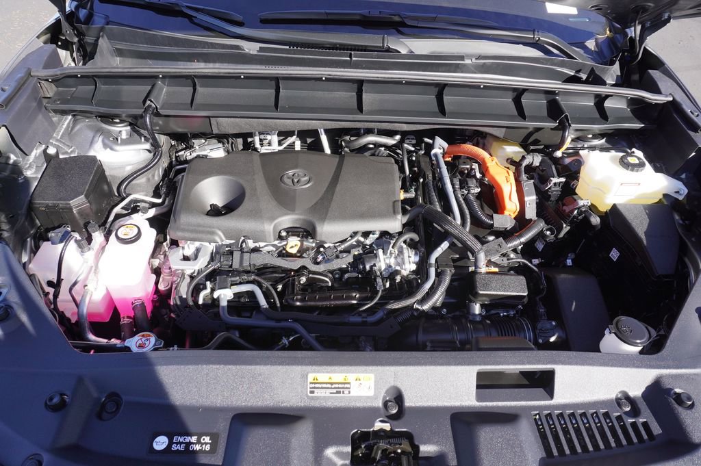 Used 2025 Toyota Highlander XLE image 7