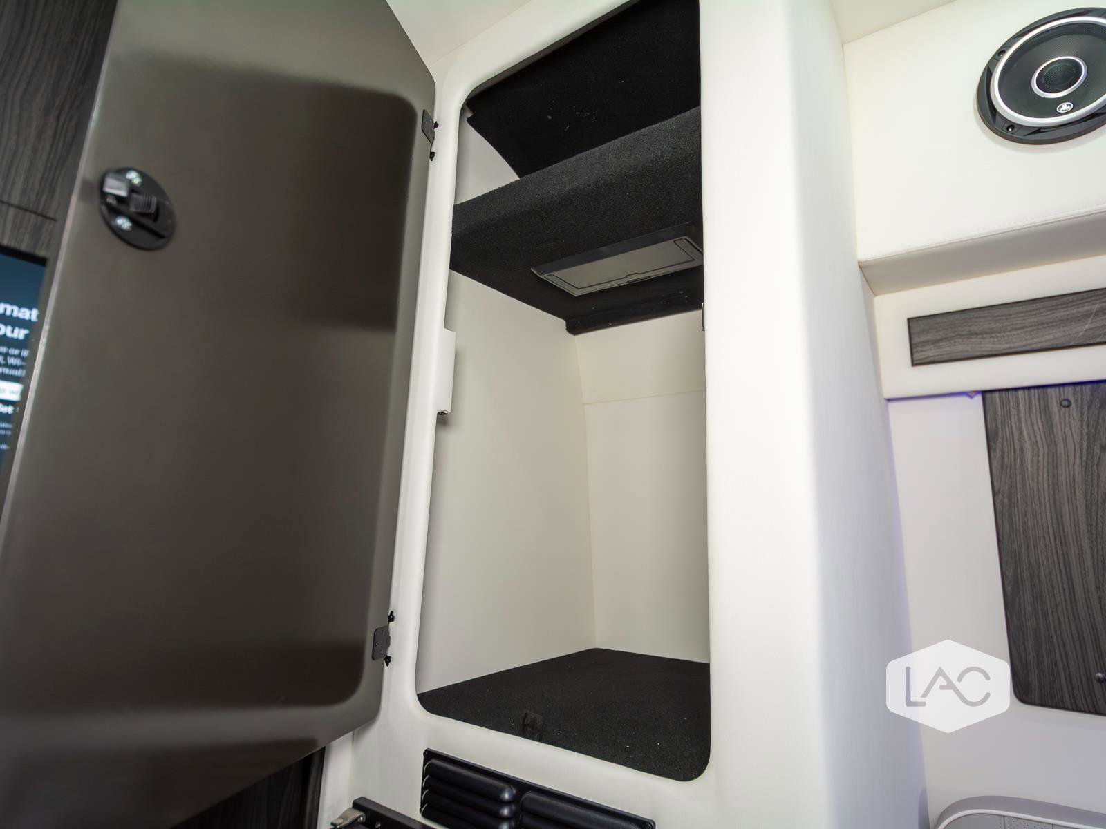 Used 2025 Mercedes-Benz Sprinter 3500 image 15