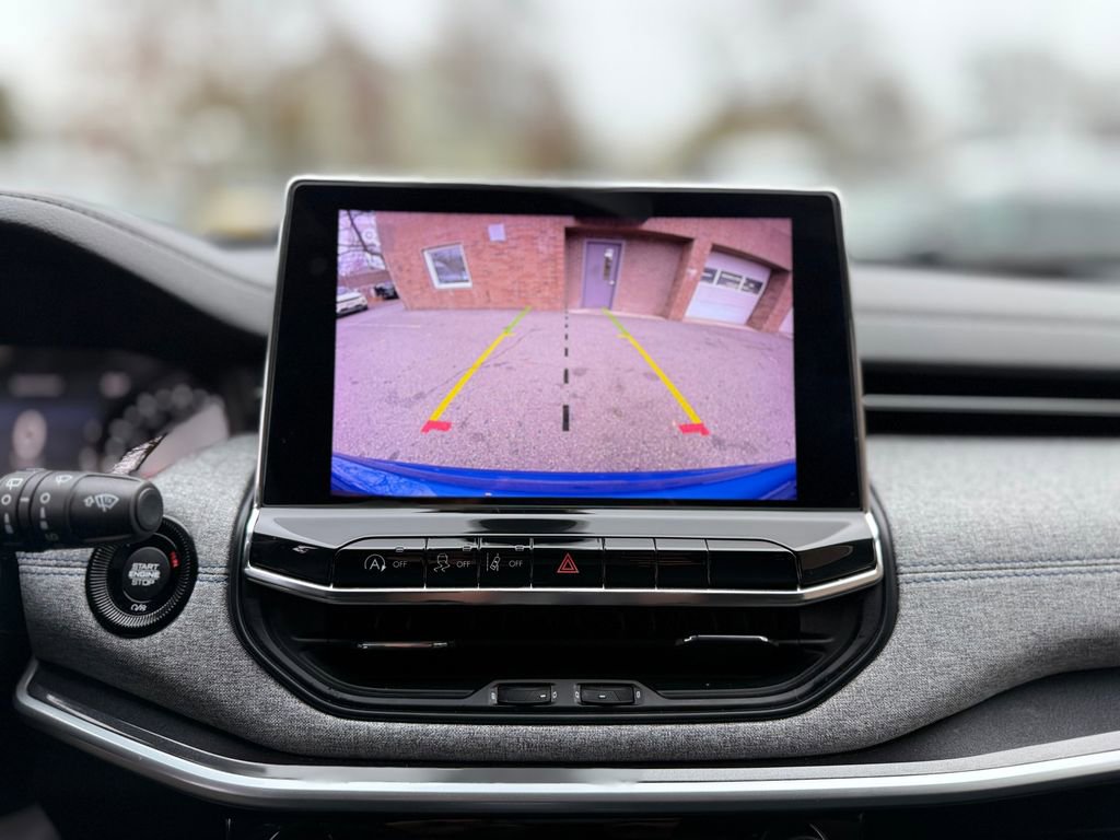 Used 2022 Jeep Compass Latitude w/ Convenience Group image 27