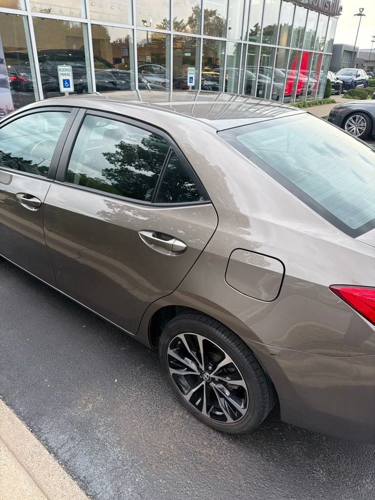 Used 2017 Toyota Corolla SE w/ Carpet Mat Package (TMS) FWD image 8