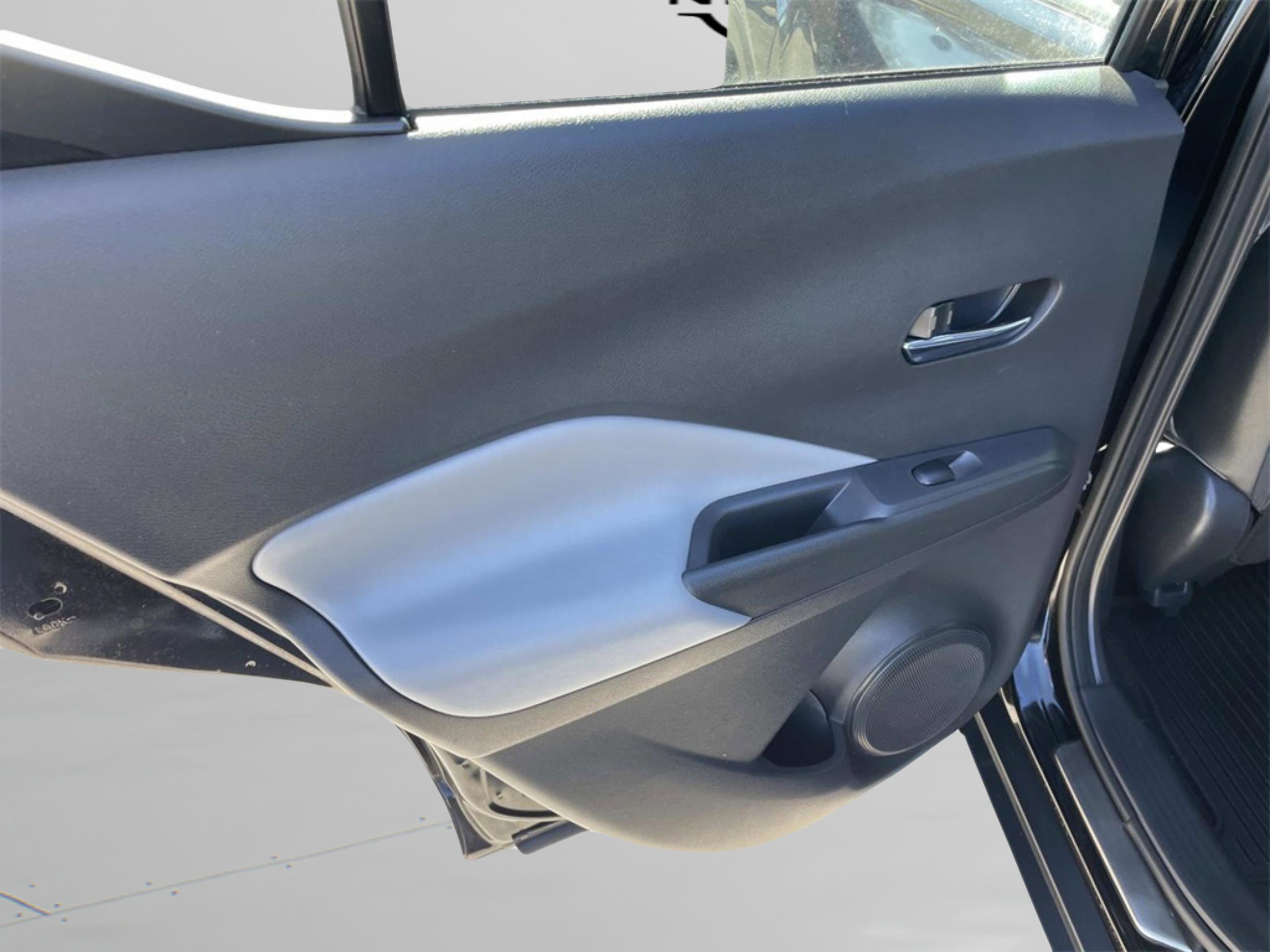 Used 2021 Nissan Kicks SR w/ SR Premium Package image 10