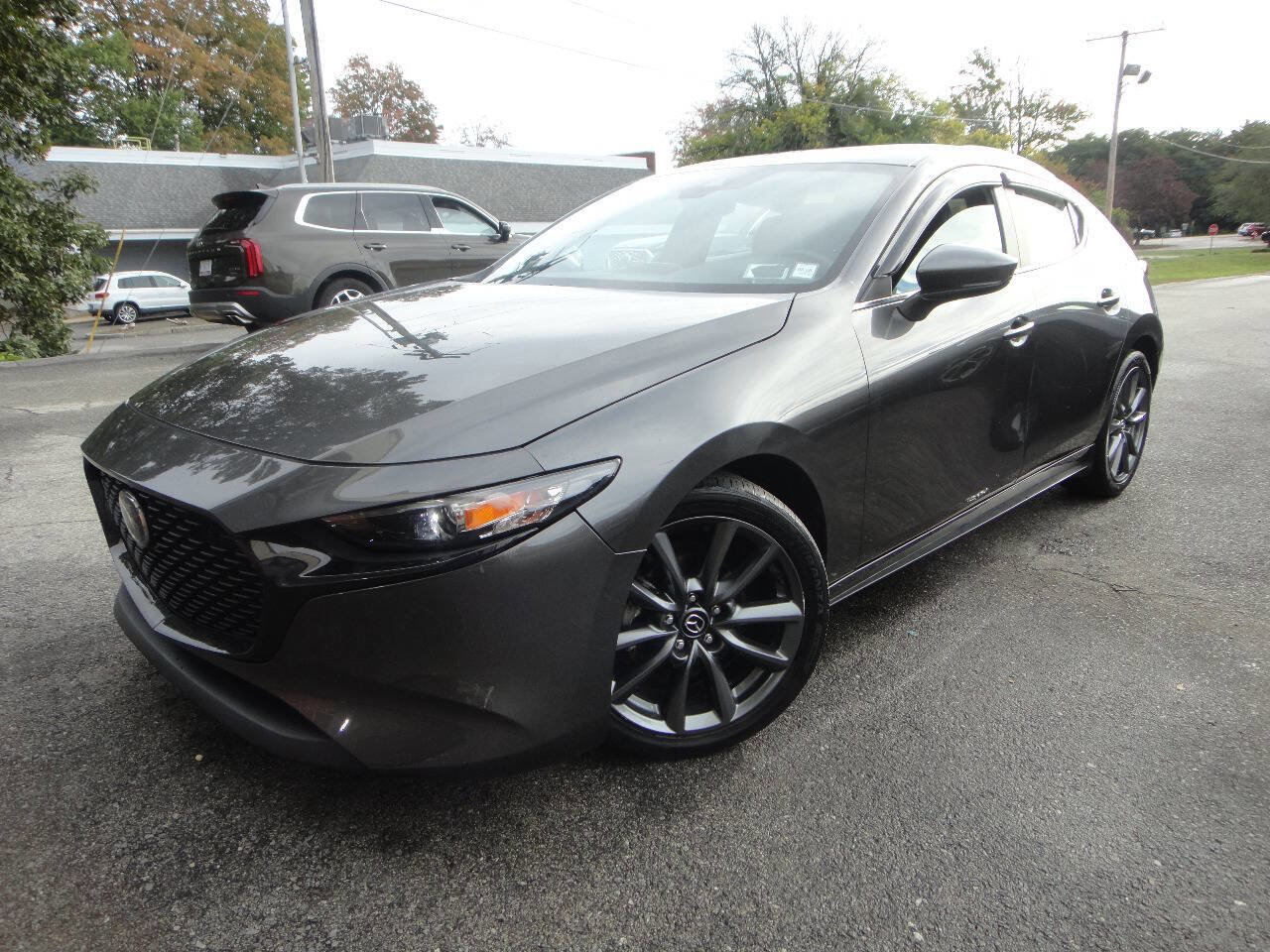 Used 2020 MAZDA MAZDA3 Hatchback w/ Preferred Package image 1