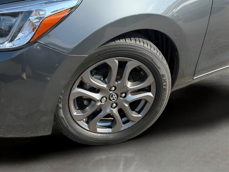 Used 2019 Toyota Yaris XLE FWD image 6