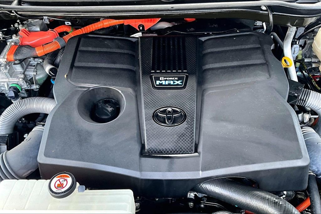 Used 2023 Toyota Sequoia Platinum image 32
