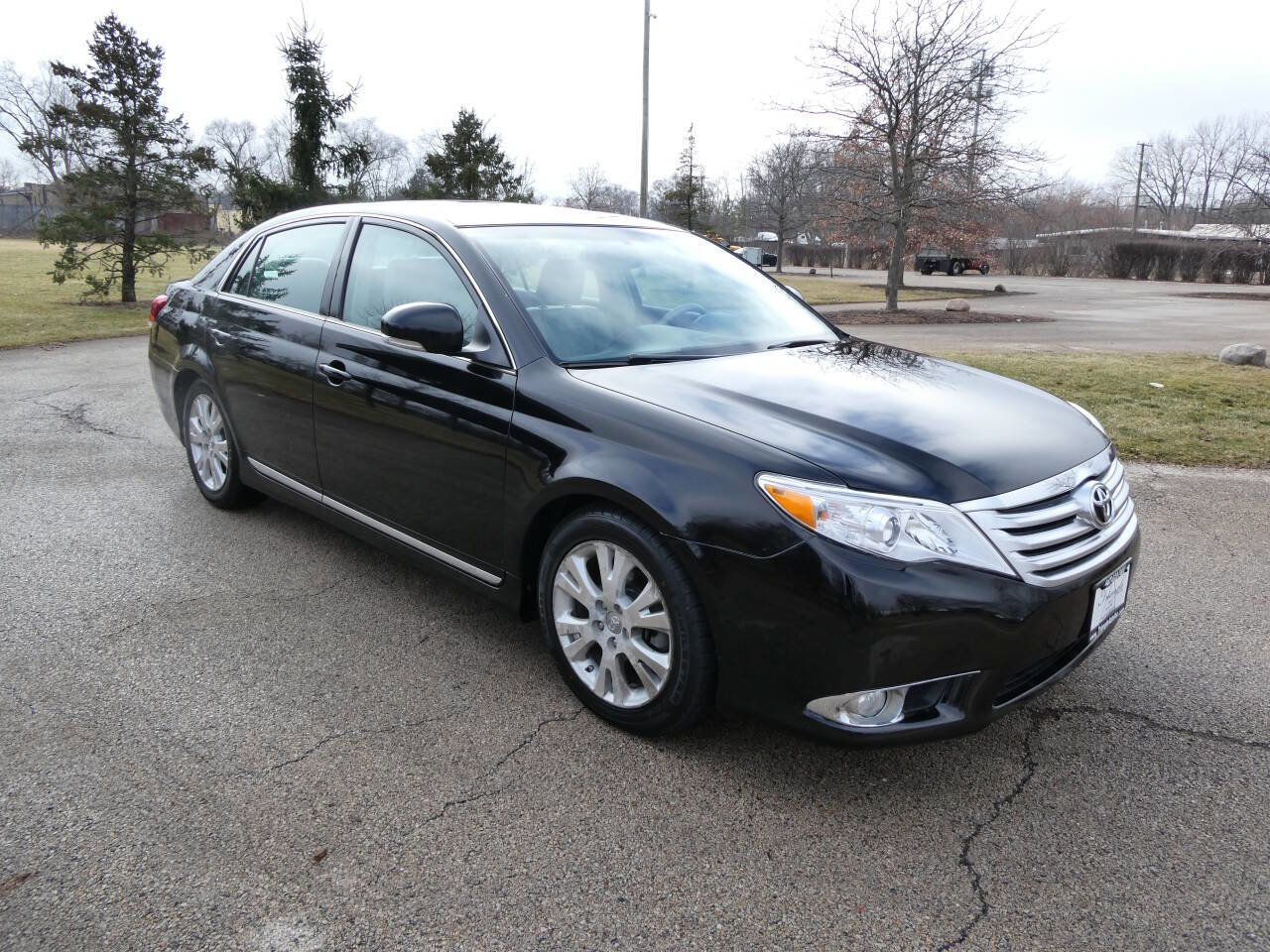 Used 2011 Toyota Avalon image 3