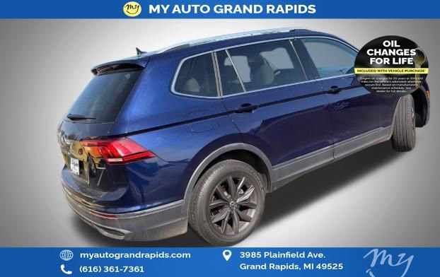 Used 2022 Volkswagen Tiguan SE AWD/4WD image 3