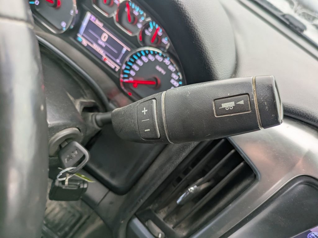 Used 2015 Chevrolet Silverado 2500 LT w/ LT Convenience Package image 31