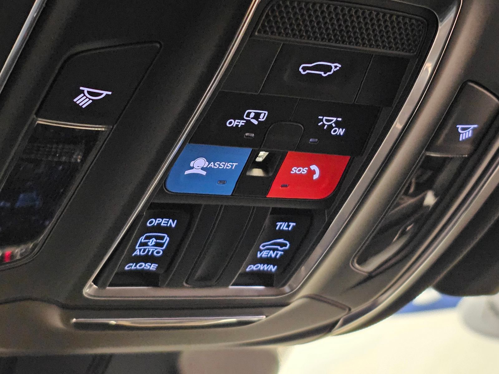New 2025 Jeep Grand Cherokee L Laredo w/ Luxury Tech Group I AWD/4WD image 27