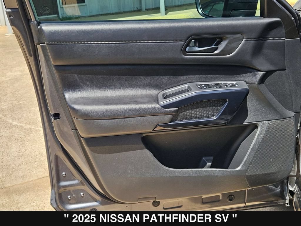 Used 2025 Nissan Pathfinder SV FWD image 12