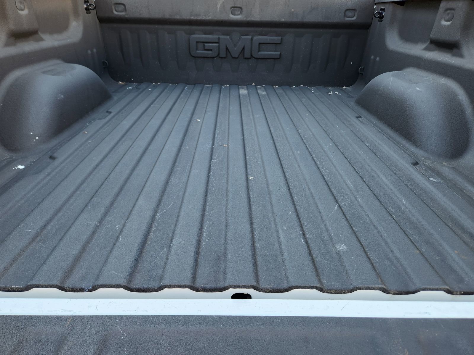 Used 2018 GMC Sierra 1500 SLT w/ Enhanced Driver Alert Package image 35