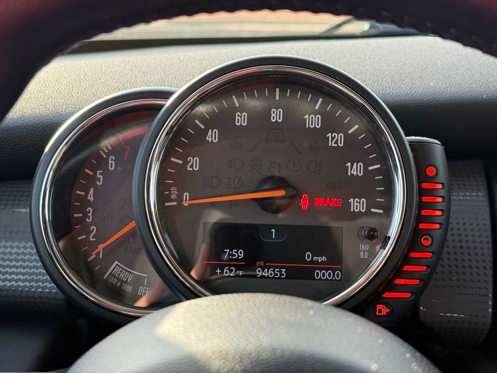 Used 2015 MINI Cooper 4-Door Hardtop image 26