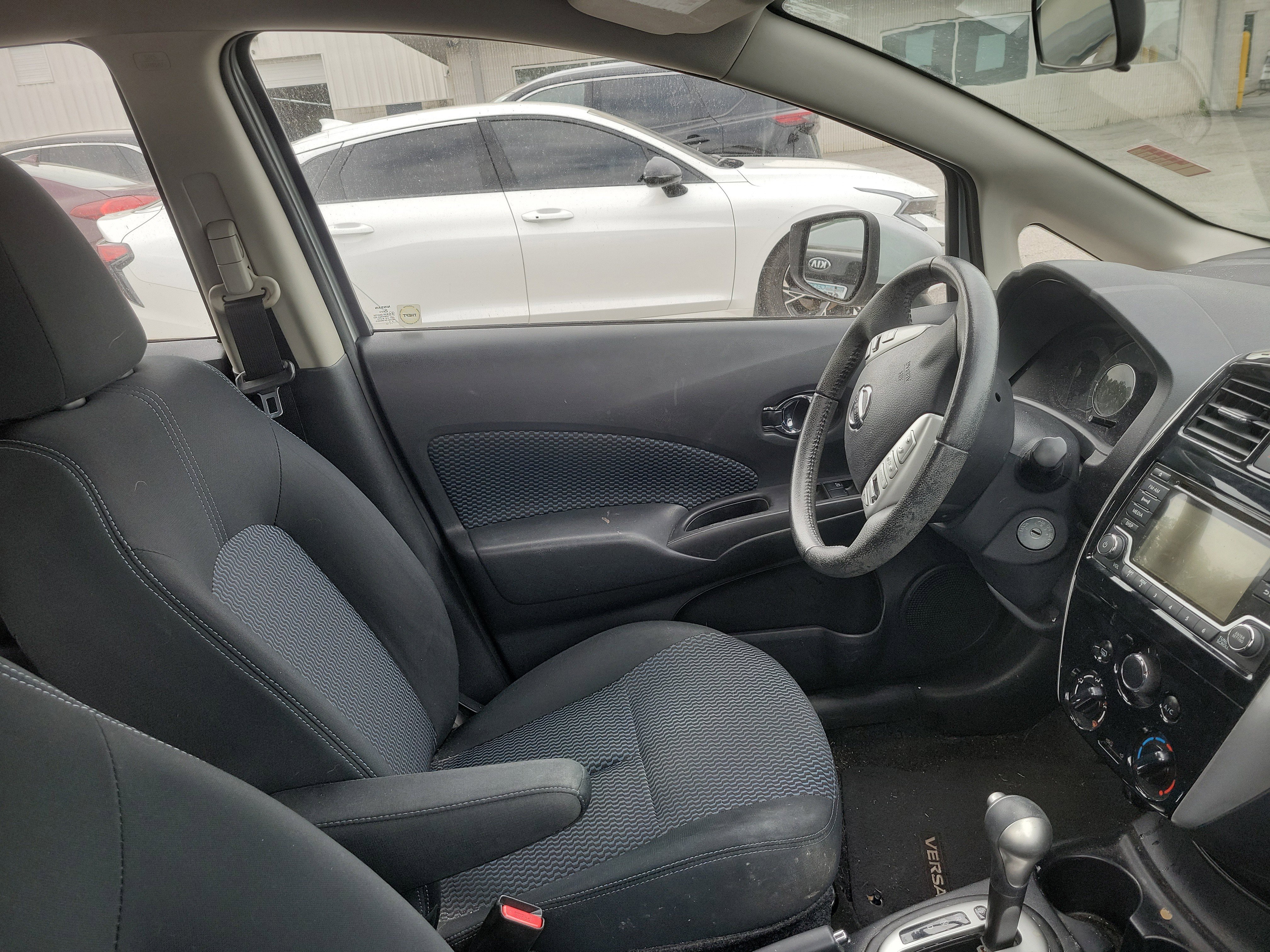 Used 2015 Nissan Versa Note SV w/ SV Convenience Package FWD image 10