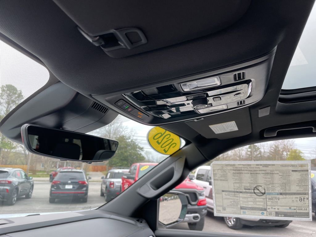 New 2026 Chevrolet Suburban High Country image 24