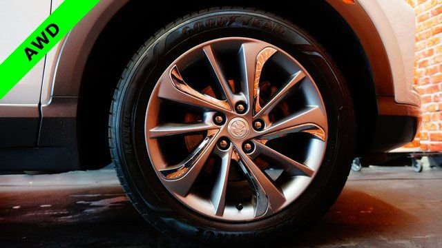 Used 2020 Buick Encore GX Essence w/ Experience Buick Package image 92