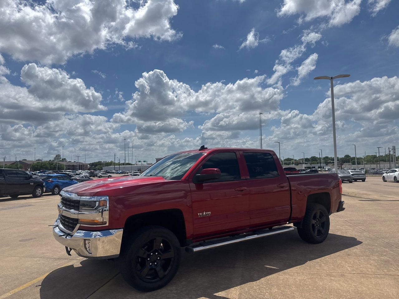 Used 2018 Chevrolet Silverado 1500 LT w/ Texas Edition image 11