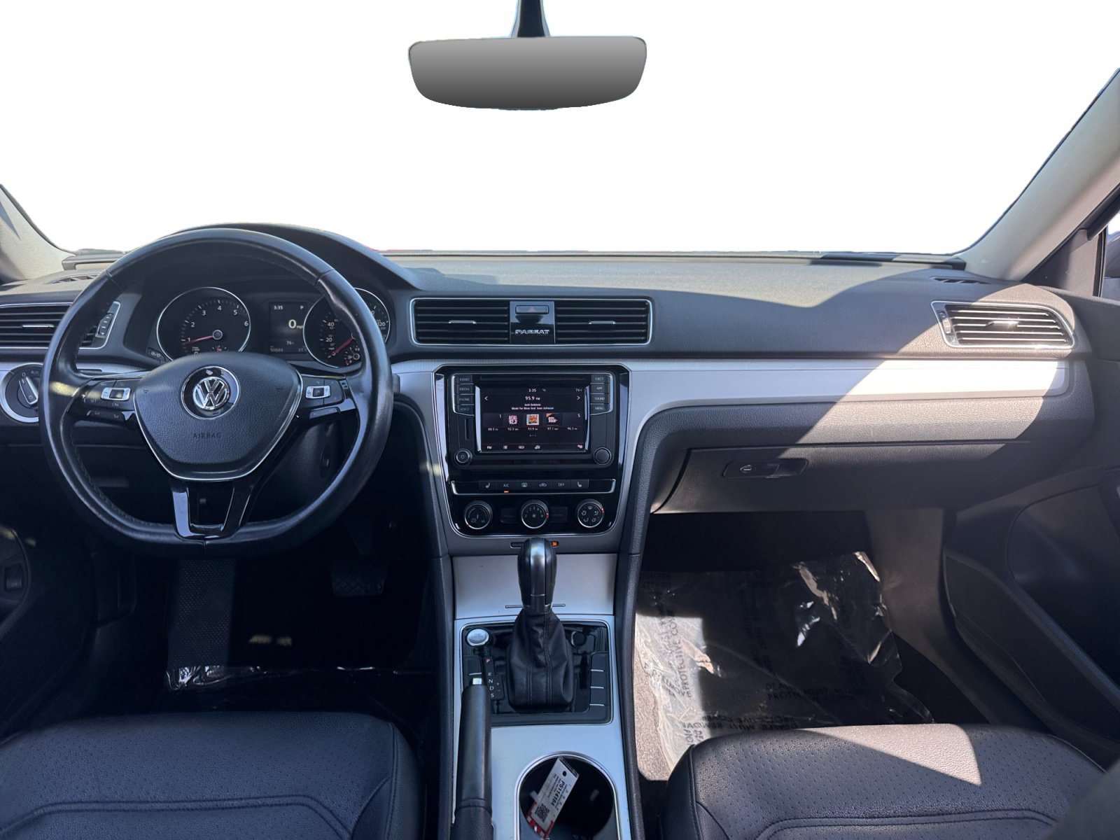 Used 2019 Volkswagen Passat 2.0T Wolfsburg w/ Wheels & Sunroof Package FWD image 10