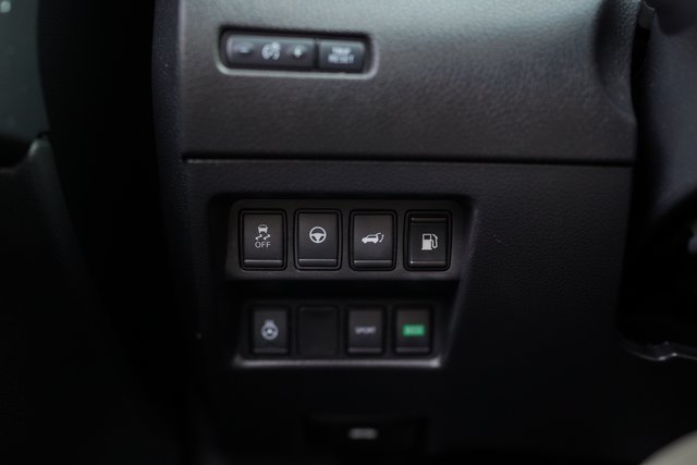 Used 2020 Nissan Rogue SL FWD image 29