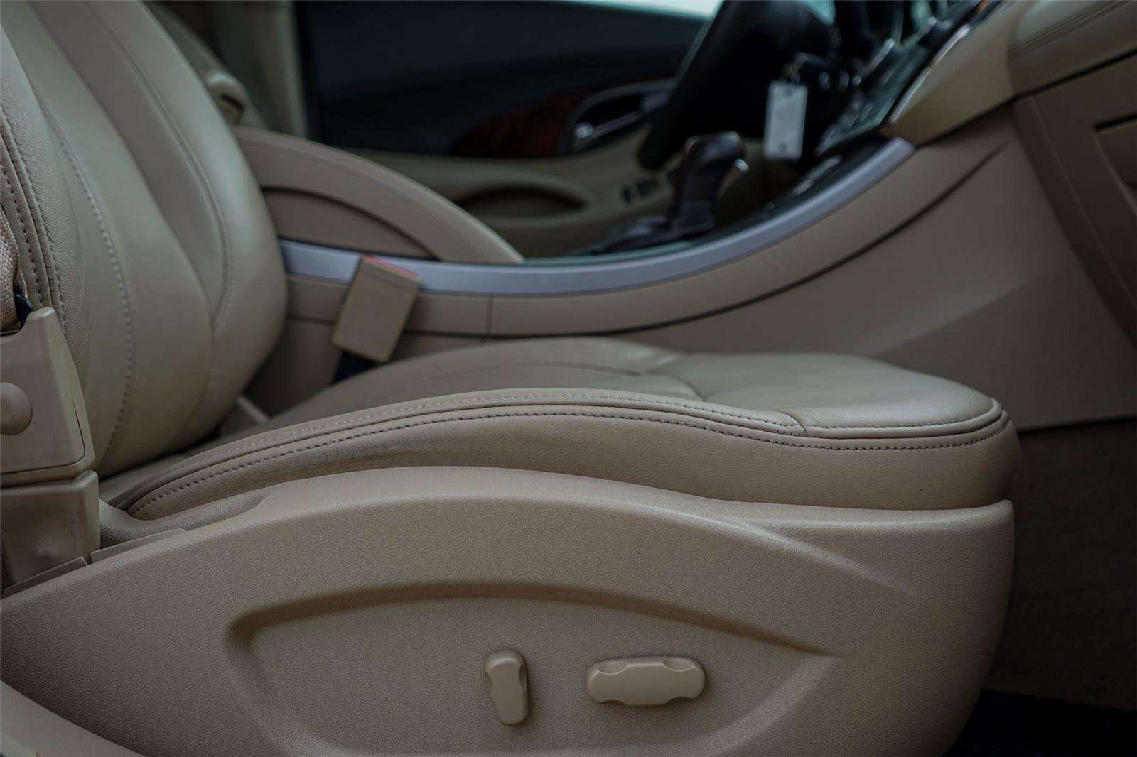 Used 2012 Buick LaCrosse Leather image 29