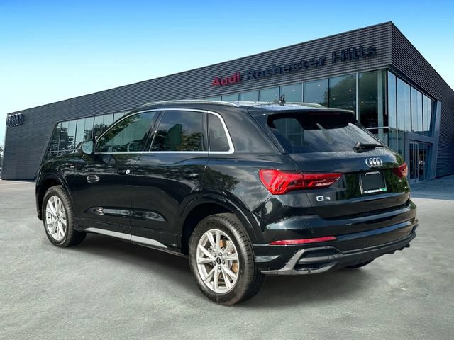 Used 2023 Audi Q3 2.0T Premium w/ Convenience Package AWD/4WD image 4