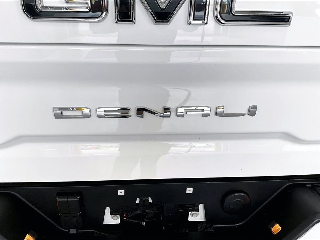 Used 2025 GMC Sierra 2500 Denali Ultimate AWD/4WD image 28