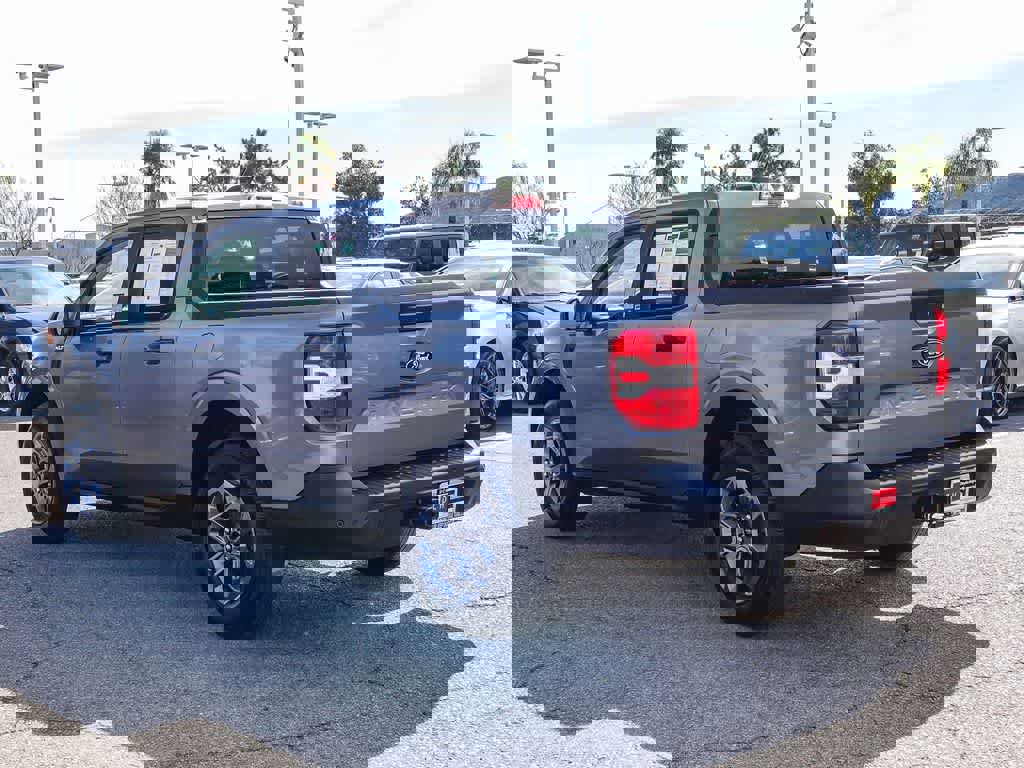 Used 2025 Ford Maverick XLT w/ Equipment Group 302A image 6