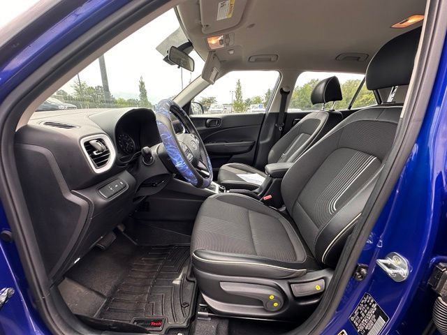 Used 2022 Hyundai Venue Limited w/ Cargo Package FWD image 24