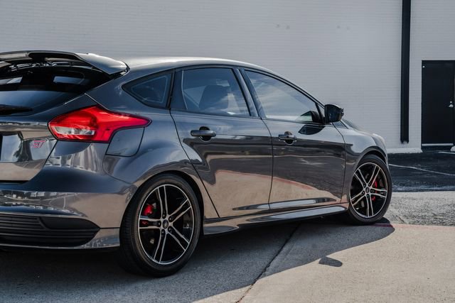 Used 2015 Ford Focus ST image 48