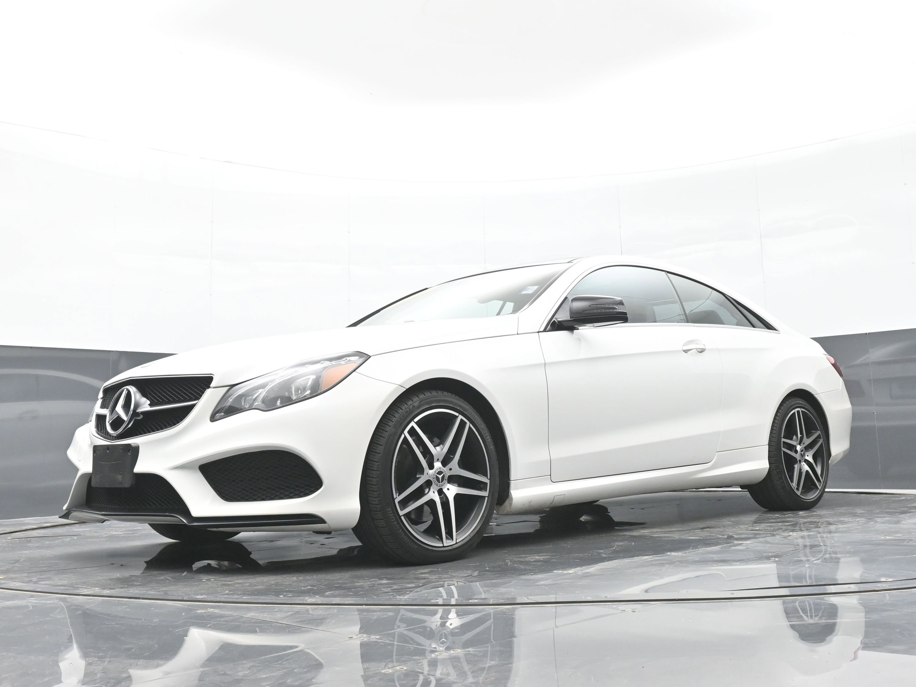 Used 2016 Mercedes-Benz E 400 4MATIC Coupe image 38