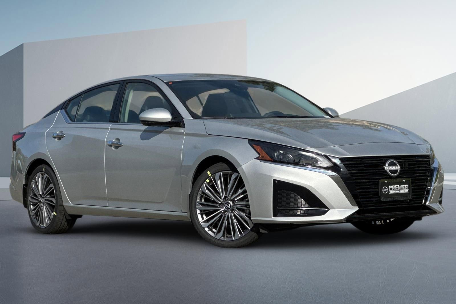 New 2025 Nissan Altima 2.5 SL image 2