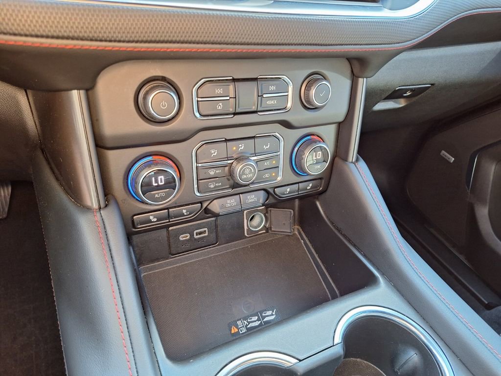 Used 2022 Chevrolet Tahoe RST w/ Sport Performance Package RWD image 17