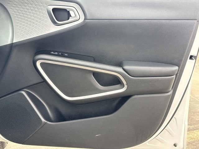 Used 2024 Kia Soul LX w/ Option Group 015 image 19