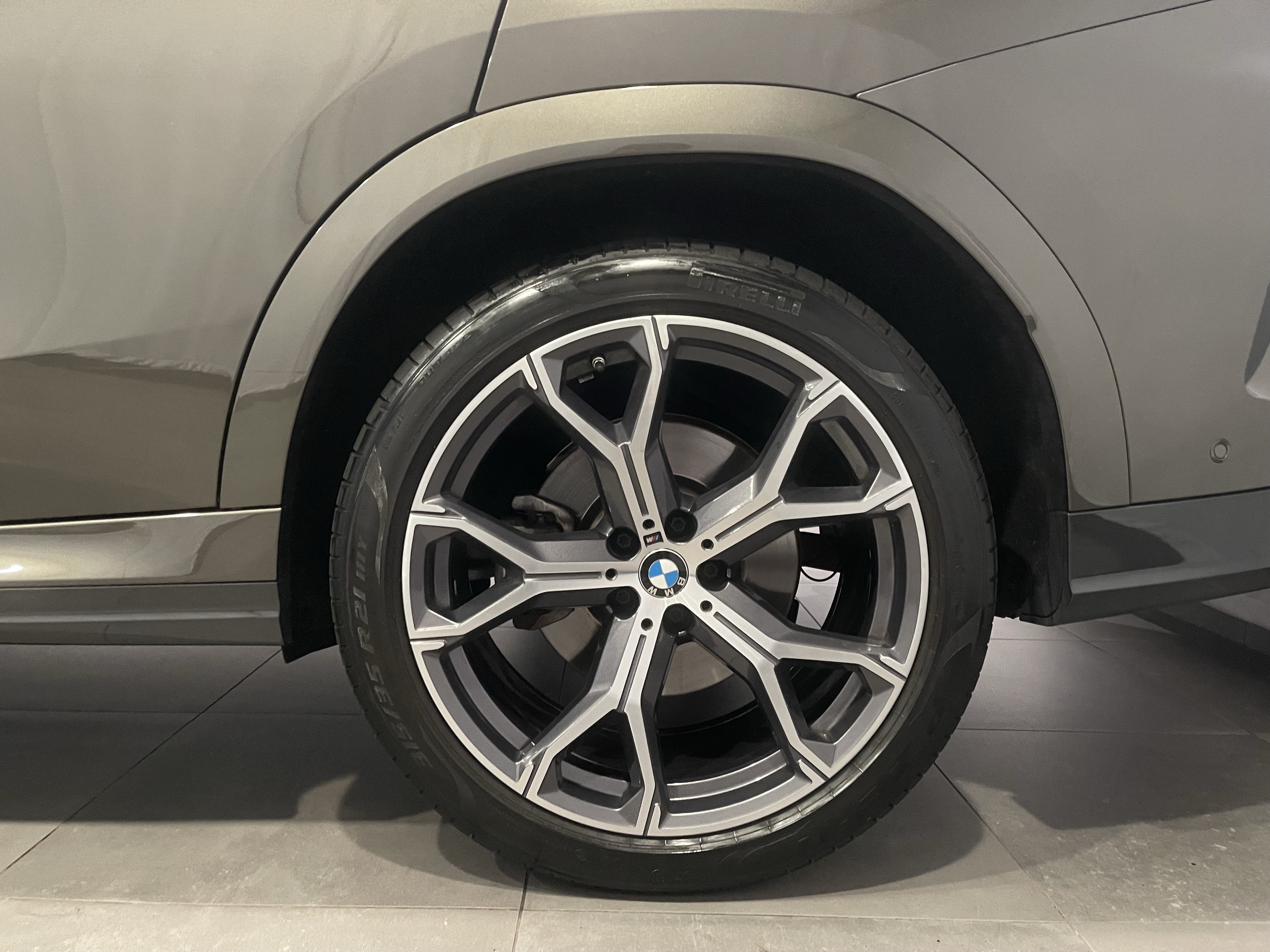 Certified 2025 BMW X6 xDrive40i w/ Parking Assistance Package AWD/4WD image 8