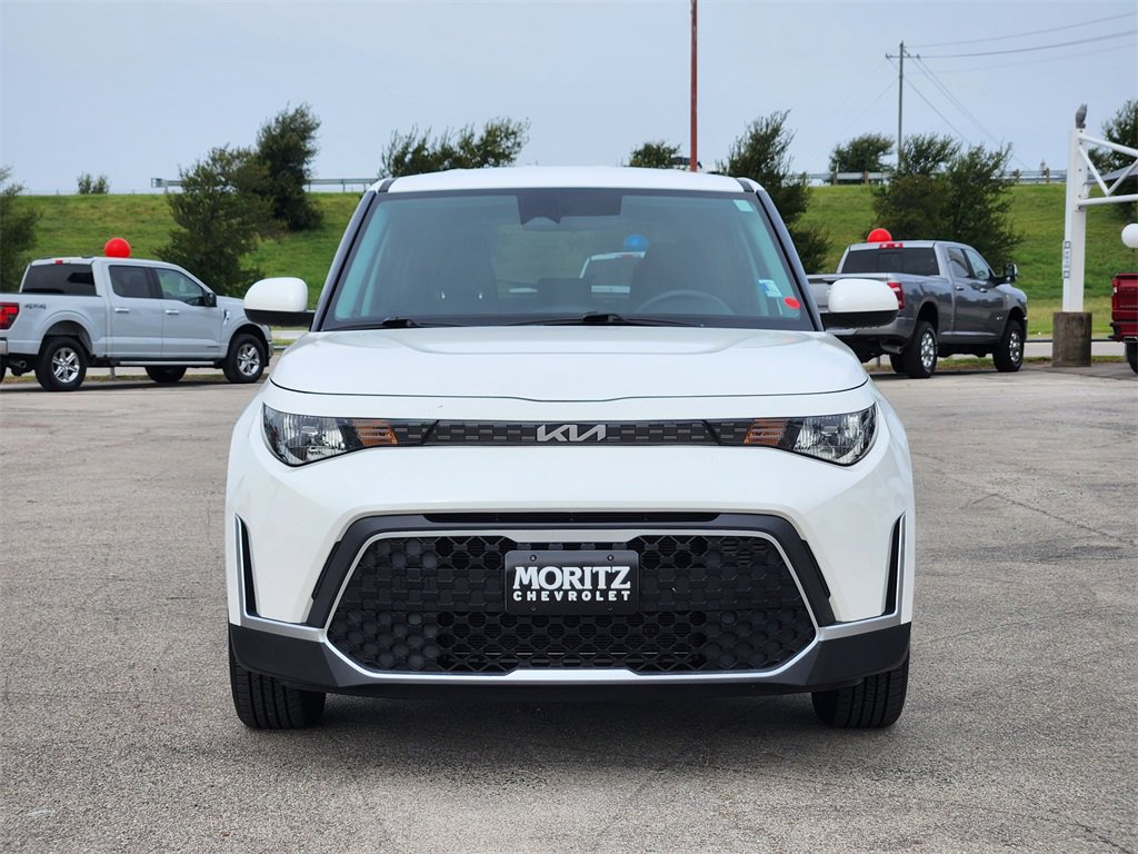 Certified 2023 Kia Soul LX image 2