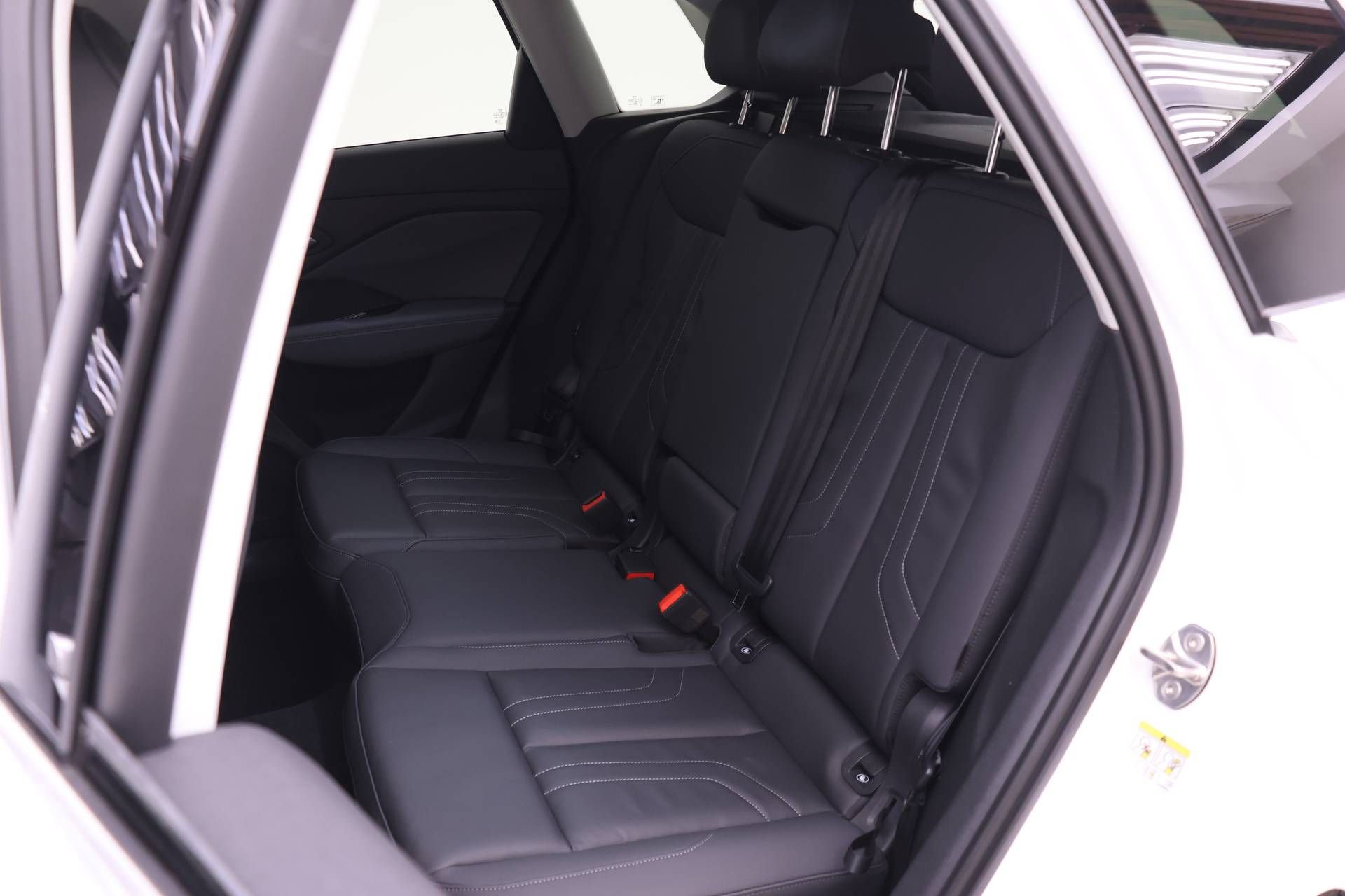 New 2026 Audi Q3 quattro 2.0T image 13