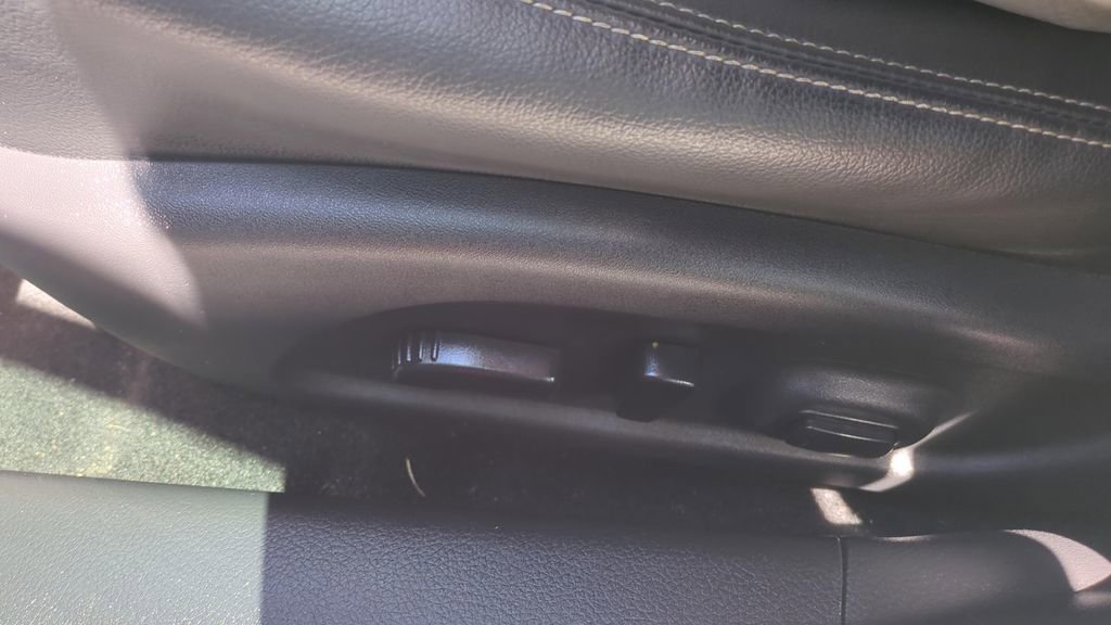 Used 2016 Nissan Altima 2.5 SL w/ 2.5 Technology w/LED Package image 16