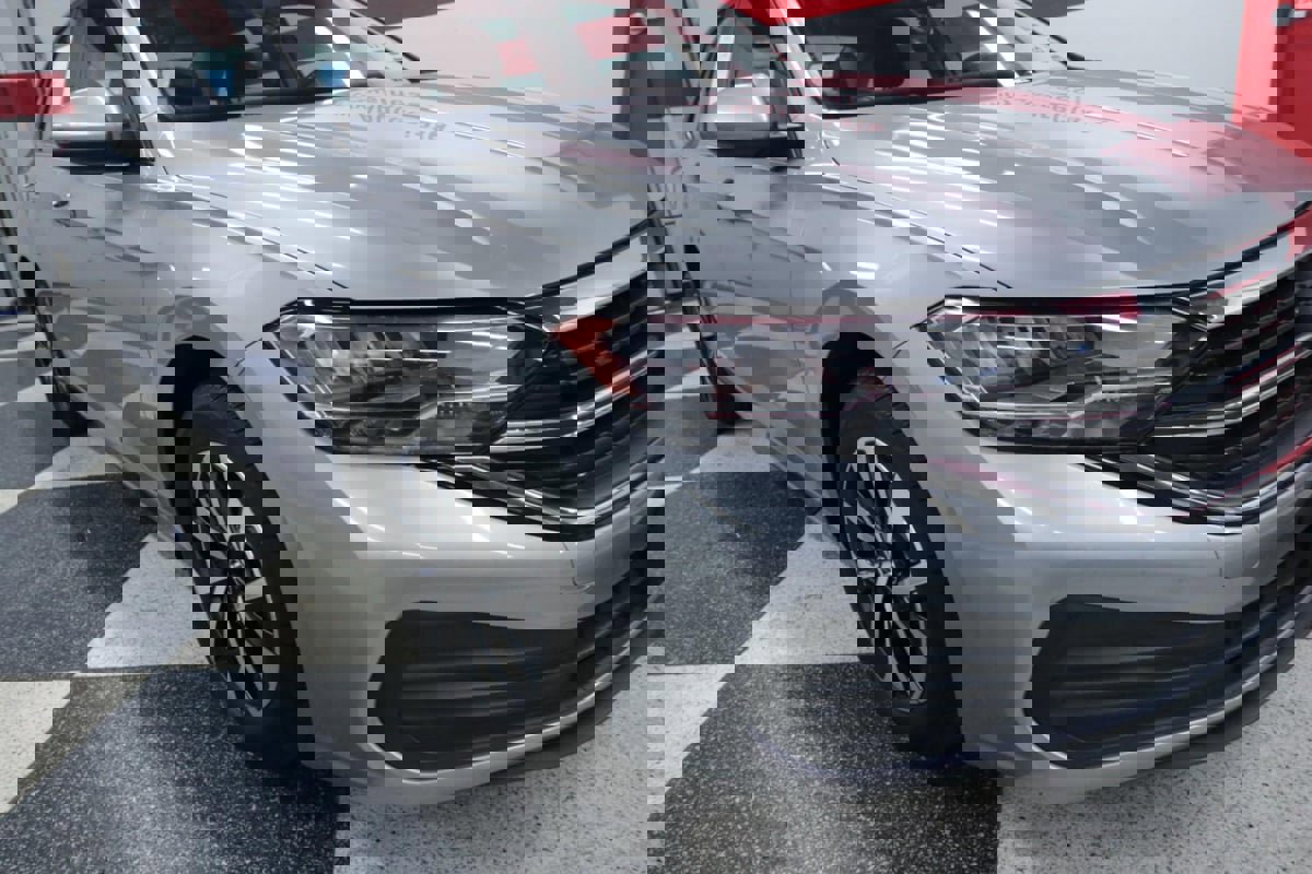 Used 2024 Volkswagen Jetta S image 28