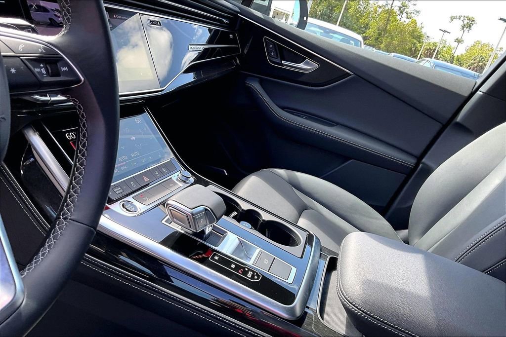 Certified 2025 Audi Q7 2.0T Premium Plus w/ Premium Plus Package AWD/4WD image 23