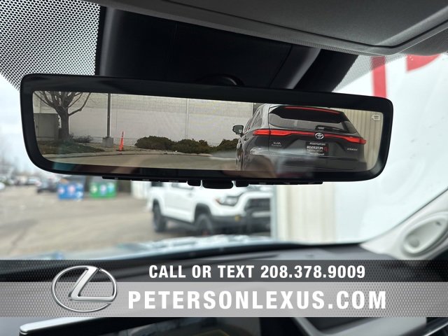 Used 2024 Toyota Highlander Platinum image 14