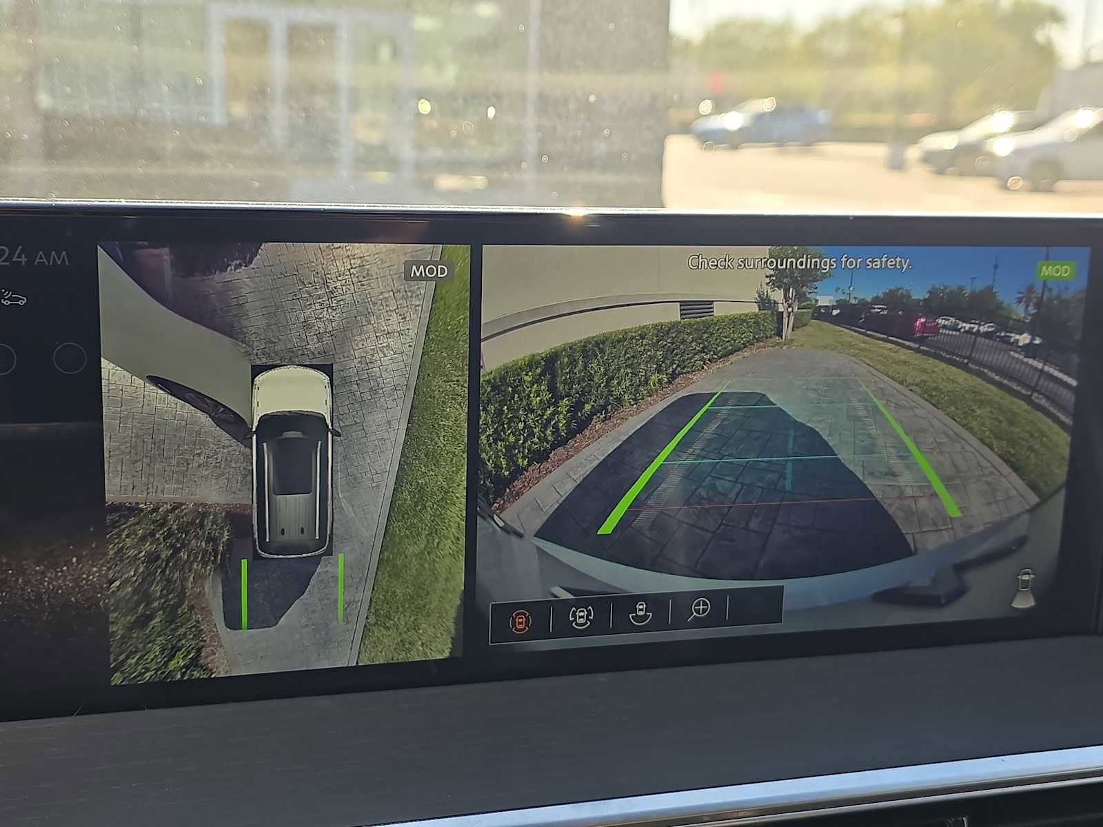 Certified 2025 INFINITI QX80 Sensory image 19