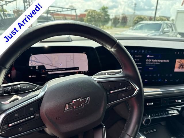 Used 2025 Chevrolet Suburban Z71 AWD/4WD image 10