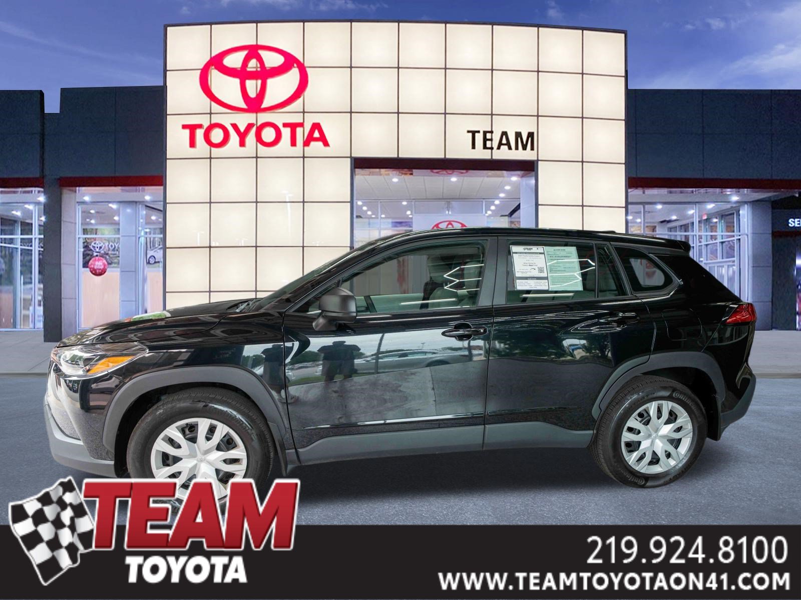 Used 2025 Toyota Corolla Cross L AWD/4WD image 1