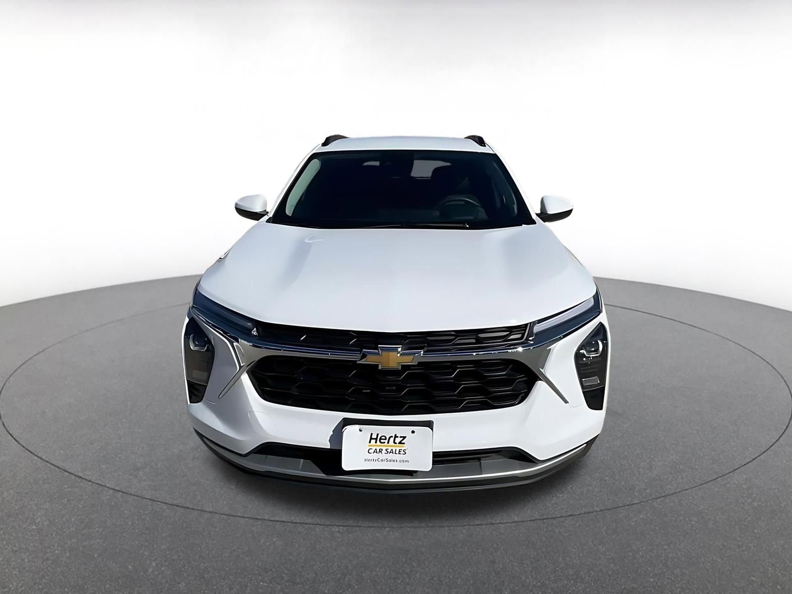 Used 2025 Chevrolet Trax LT image 4