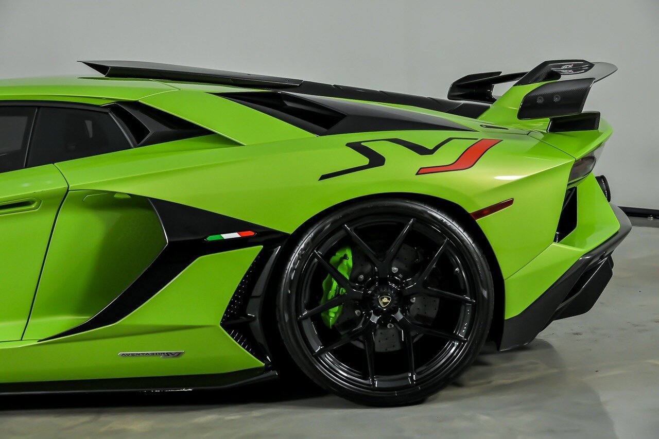 Used 2019 Lamborghini Aventador SVJ image 10