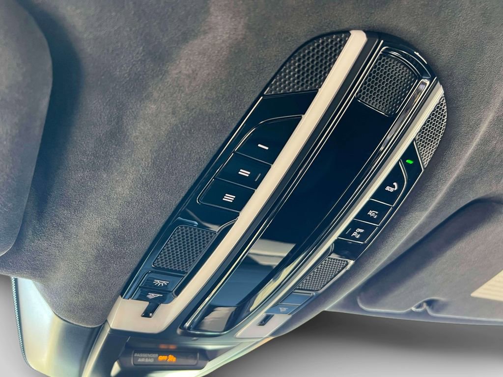 Used 2022 Porsche Cayenne Turbo GT image 28