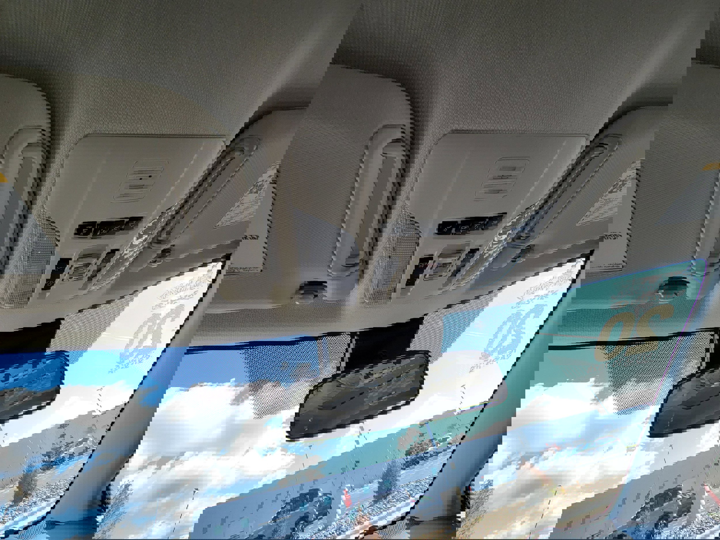 Used 2020 Toyota Corolla LE image 24