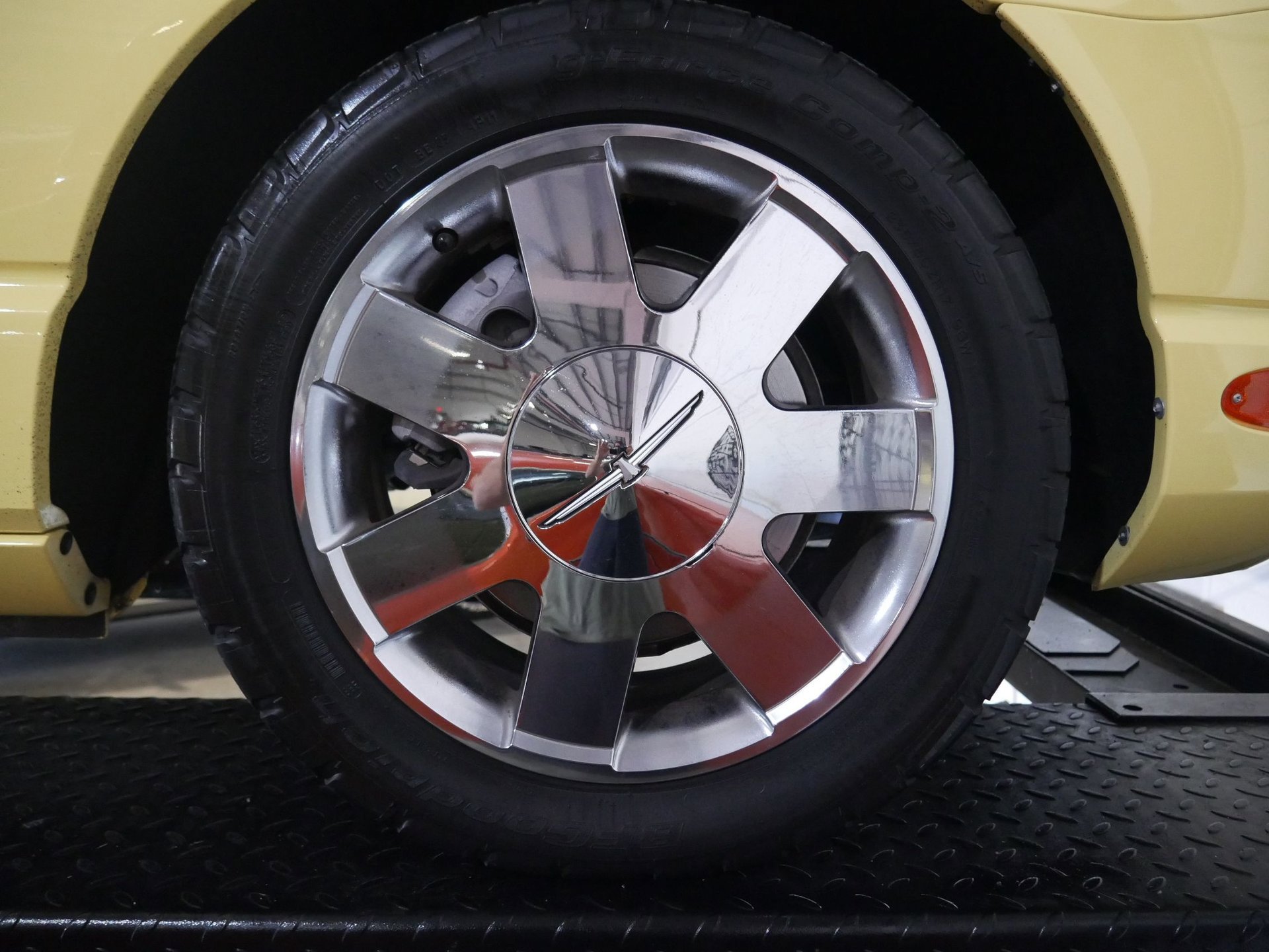 Used 2002 Ford Thunderbird RWD image 97