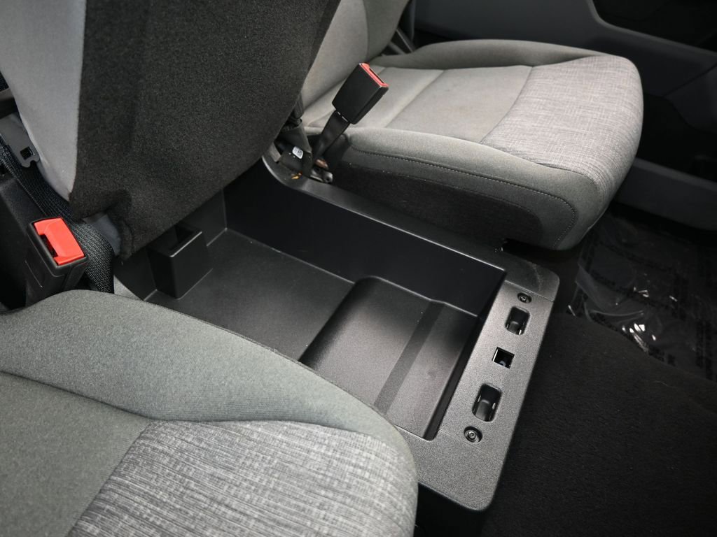 Used 2025 Ford F250 XLT image 48