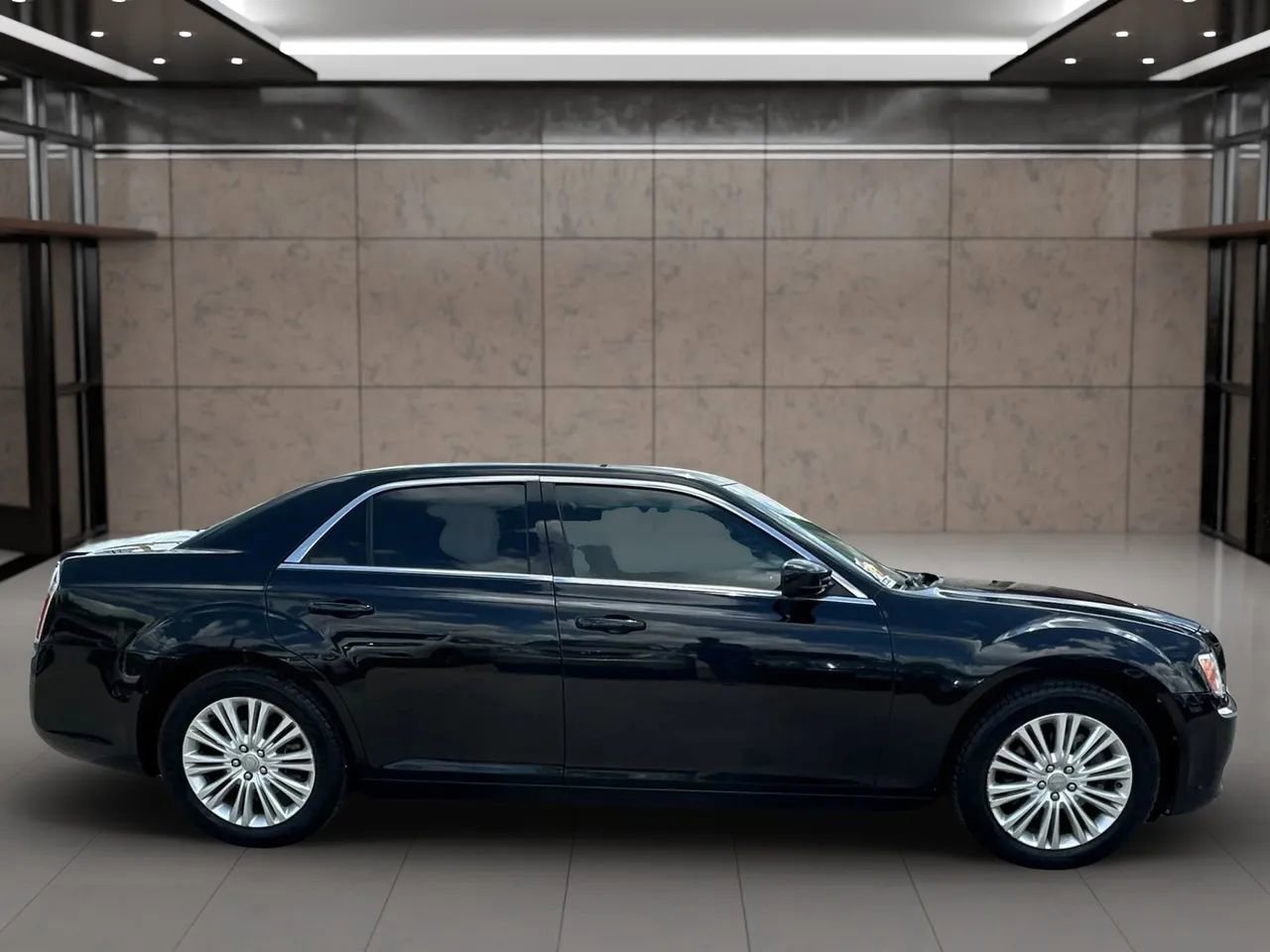 Used 2014 Chrysler 300 AWD image 6