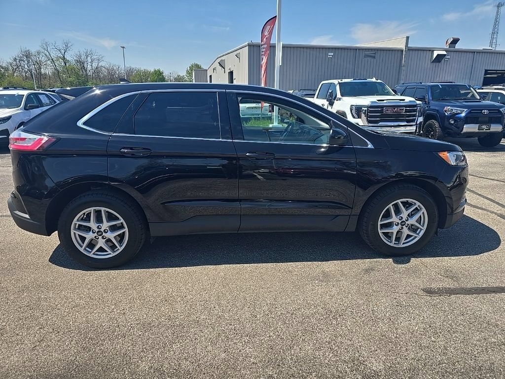 Used 2024 Ford Edge SEL AWD/4WD image 2